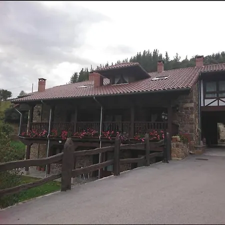 La Dobra De Liebana Appartement Cambarco
