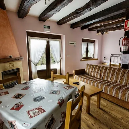 La Dobra De Liebana Apartment