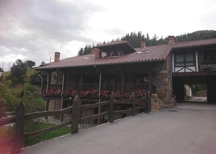 La Dobra De Liebana Appartement Cambarco